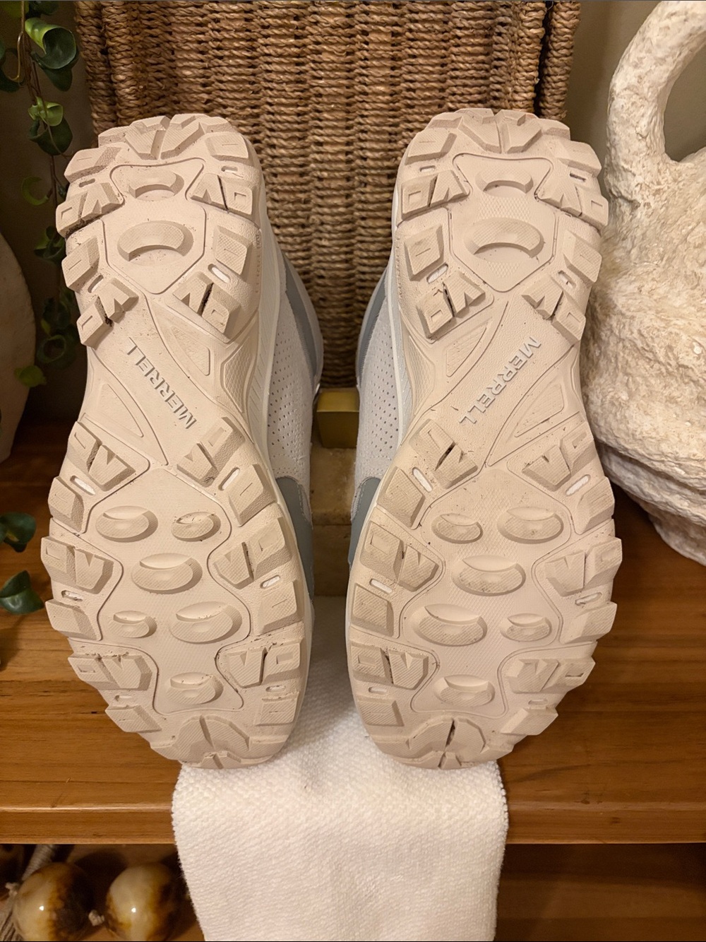 Merrell Women's Light Gray Athletic Hiking Sneakers - Picture 5 of 15